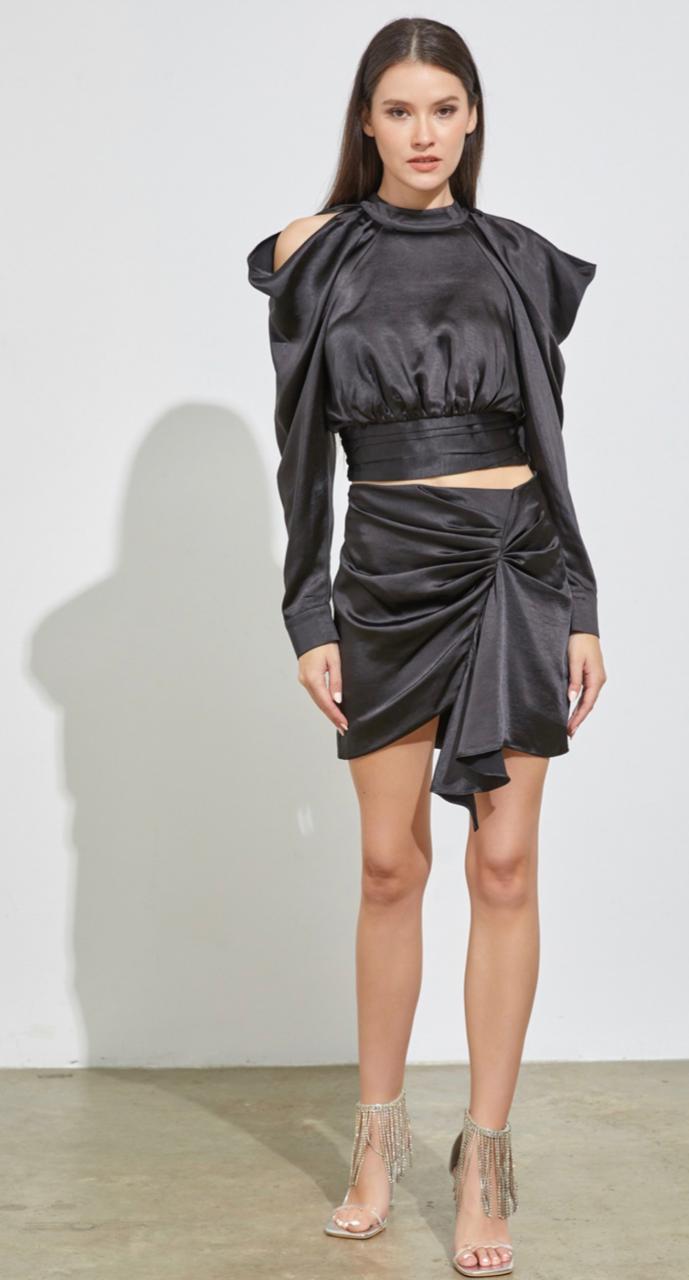 BLACK SKIRT